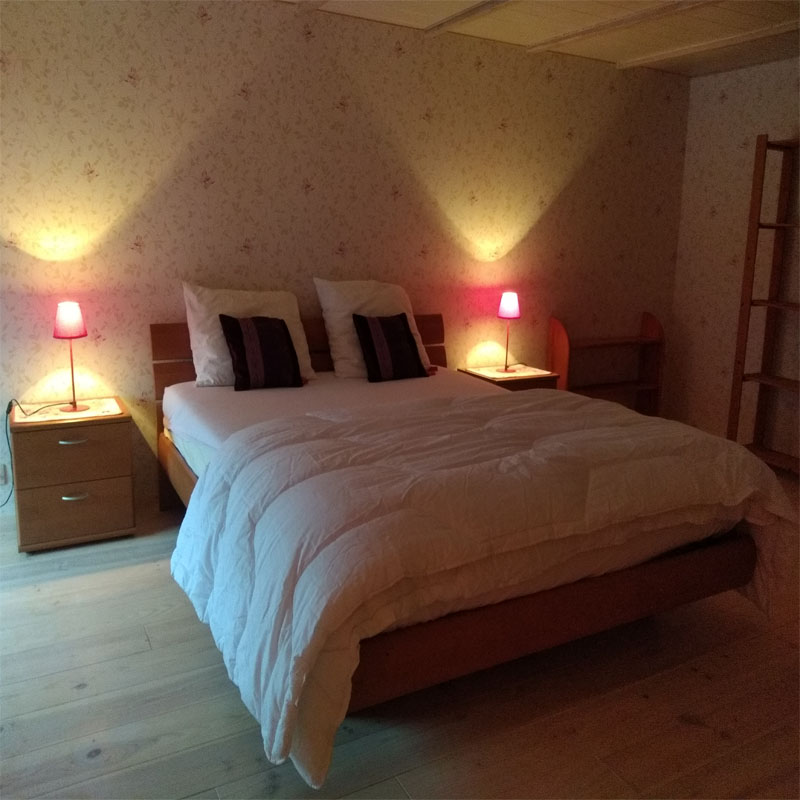 Schlafzimmer 4